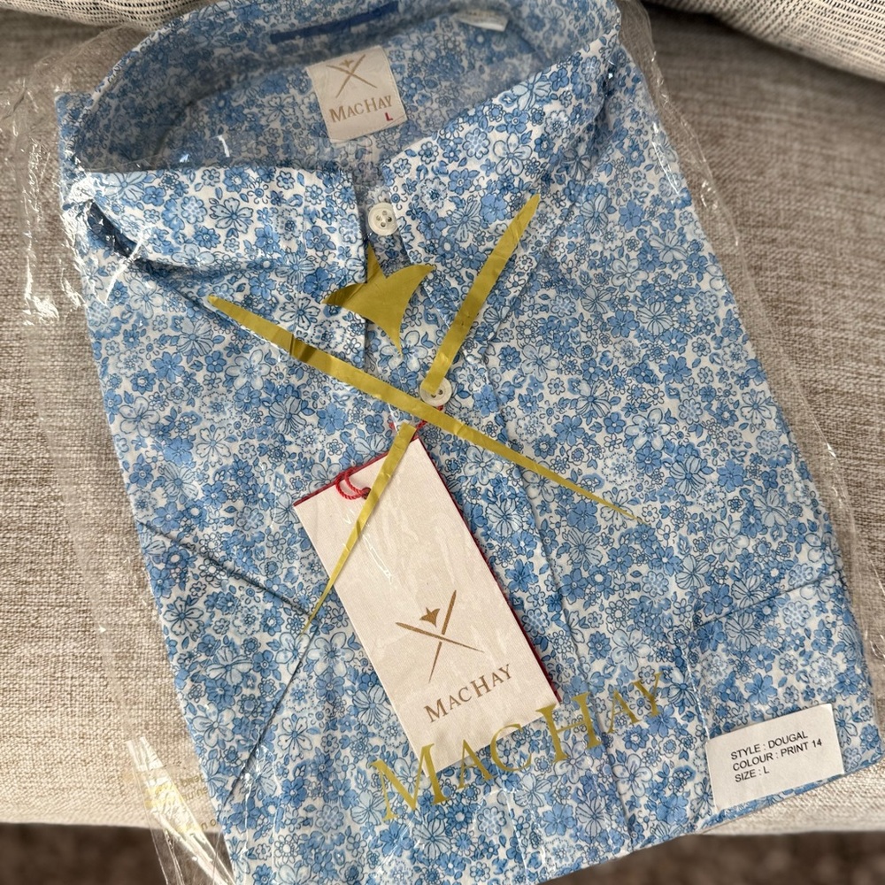 NWT Machay Men’s Floral Button Down Shirt - Size L